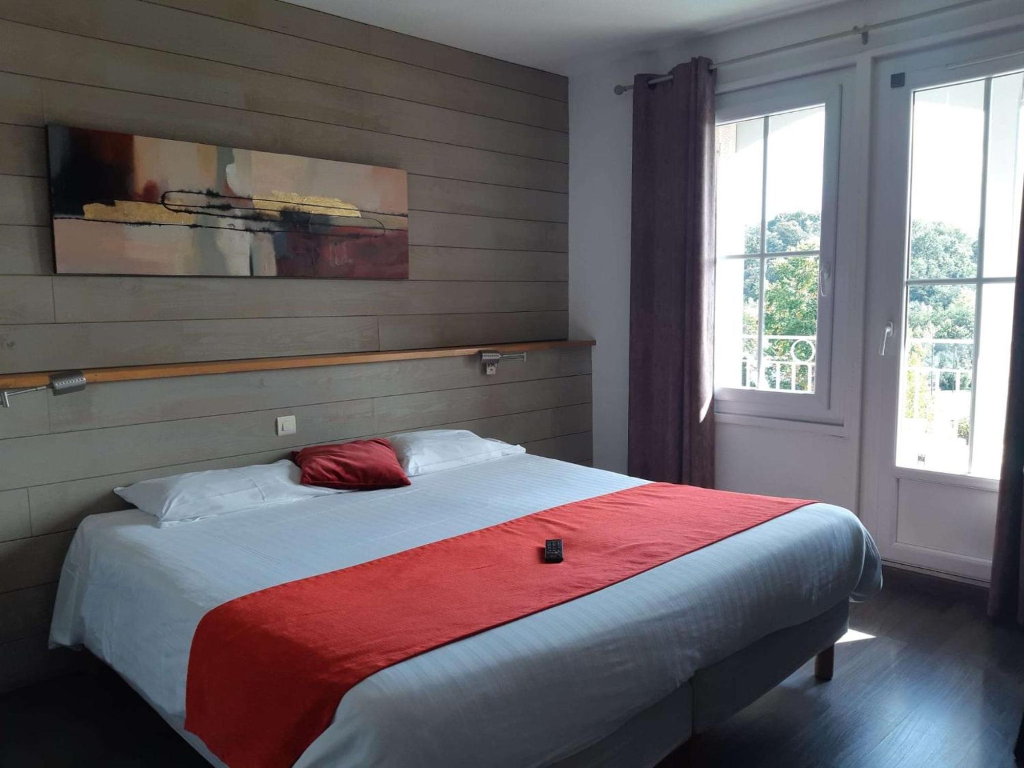 Brit Hotel Du Golf Le Lodge Salies-de-Béarn المظهر الخارجي الصورة